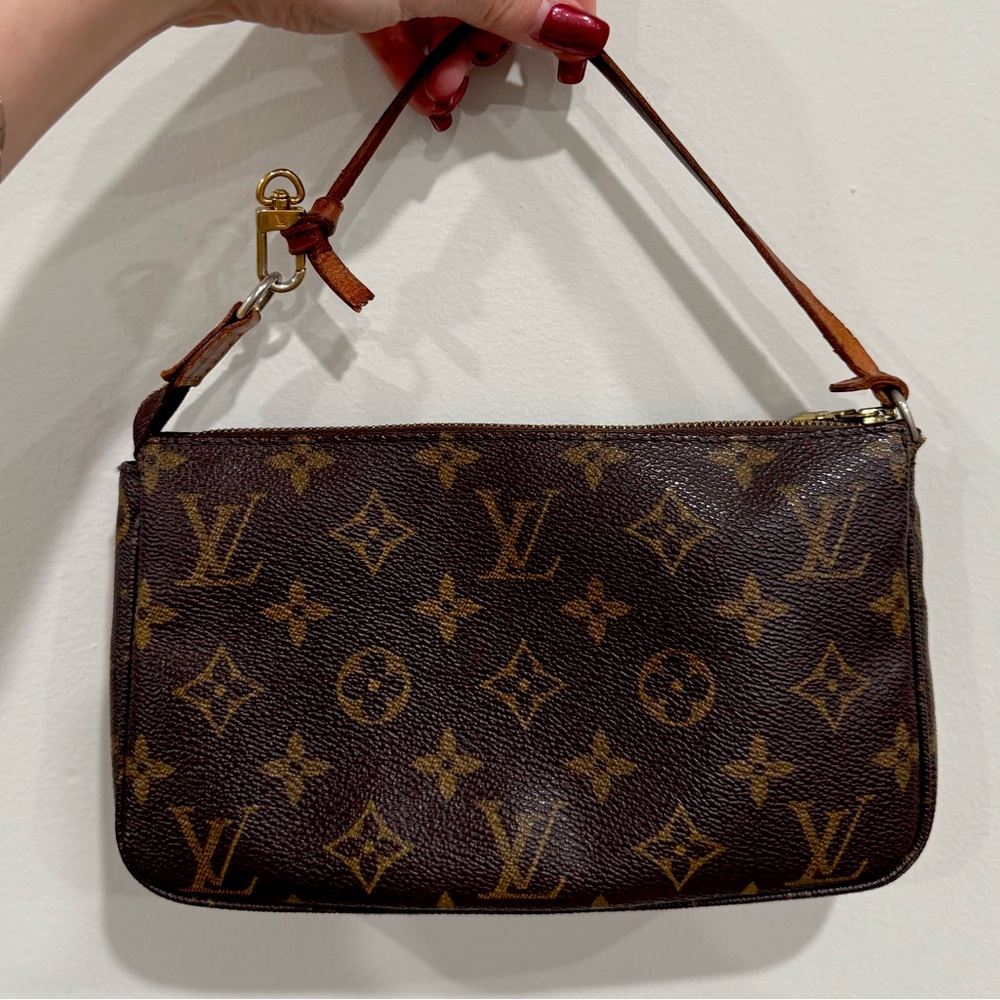 Louis Vuitton LV Monogram Pochette